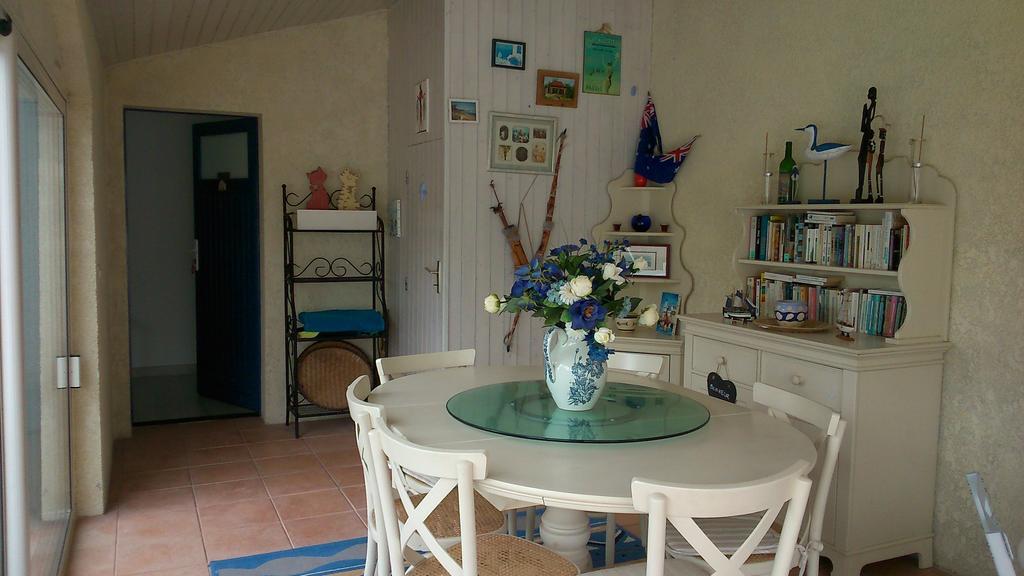 Chambre d'Hôtes Armoise Lagord Chambre photo